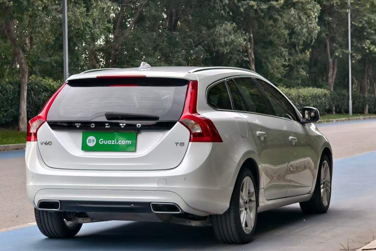 Used Volvo V60 2015 T5 Zhiya Edition Exterior 4