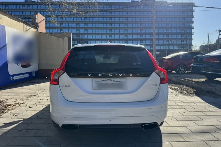 Used Volvo V60 2015 T5 Zhiya Edition Exterior 4