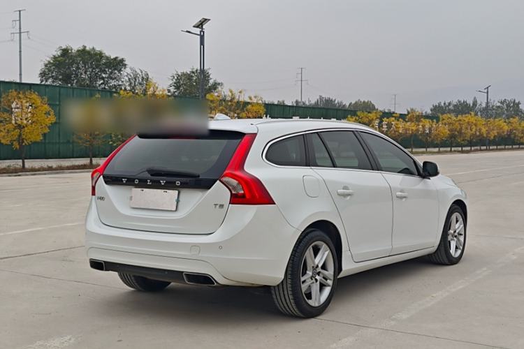 Used Volvo V60 2015 T5 Zhiya Edition Exterior 4