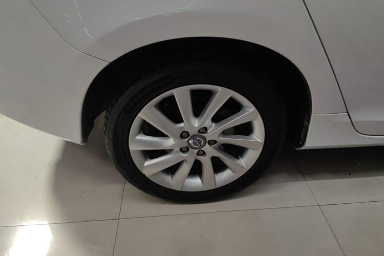 Used Volvo V60 2015 T5 Zhiyi Edition Exterior 5