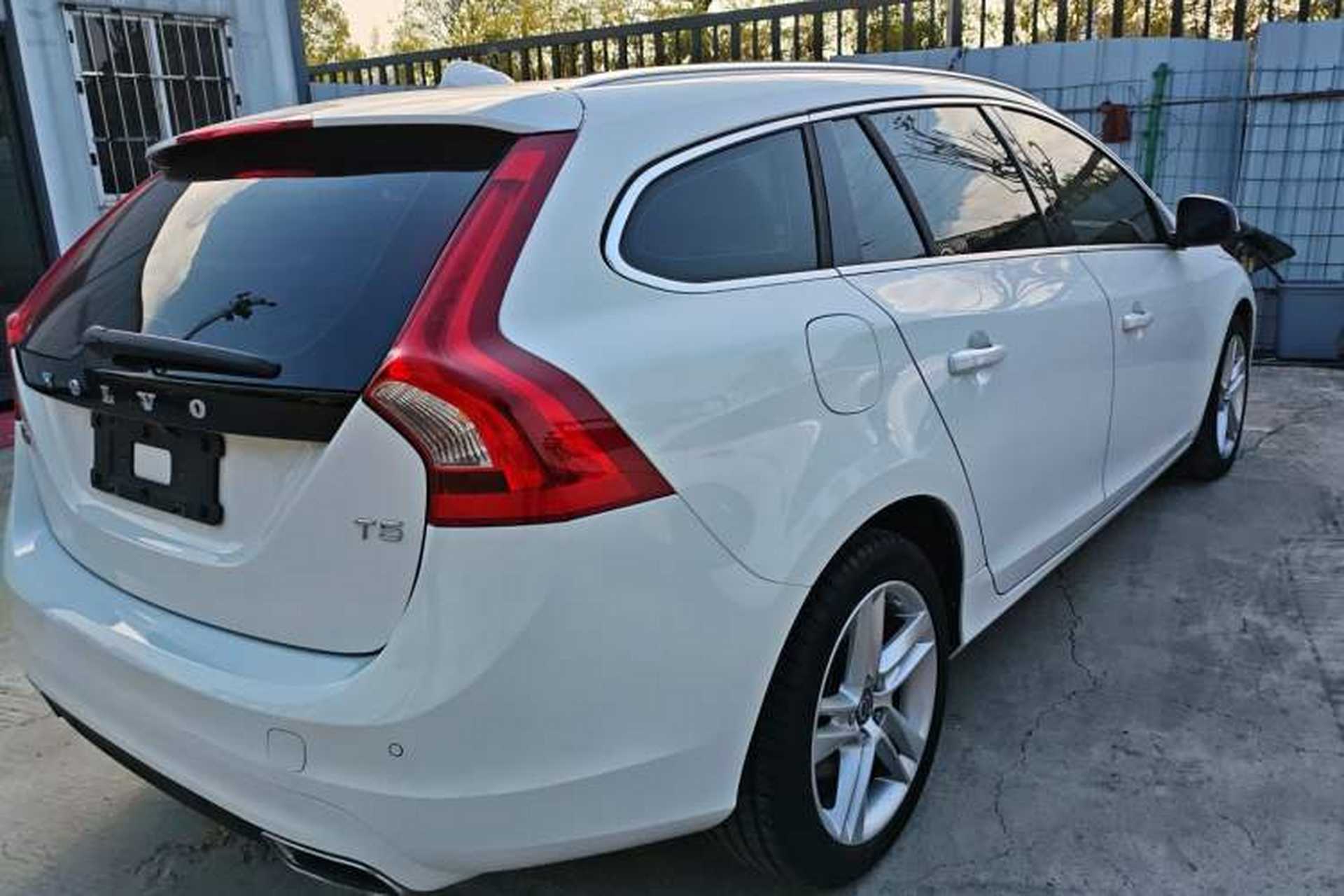 Used Volvo V60 2015 T5 Zhiya Edition Exterior 5