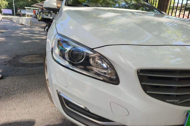 Used Volvo V60 2015 T5 Zhiya Edition Exterior 6