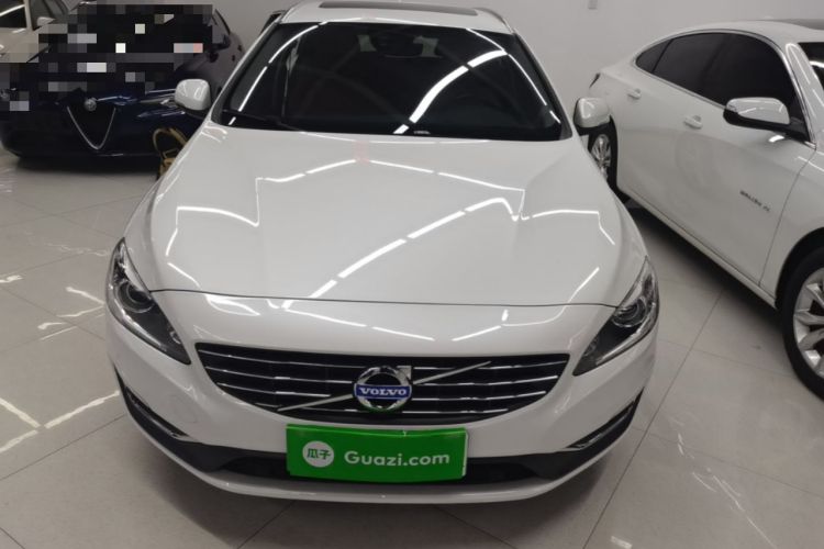 Used Volvo V60 2015 T5 Zhiya Edition Front