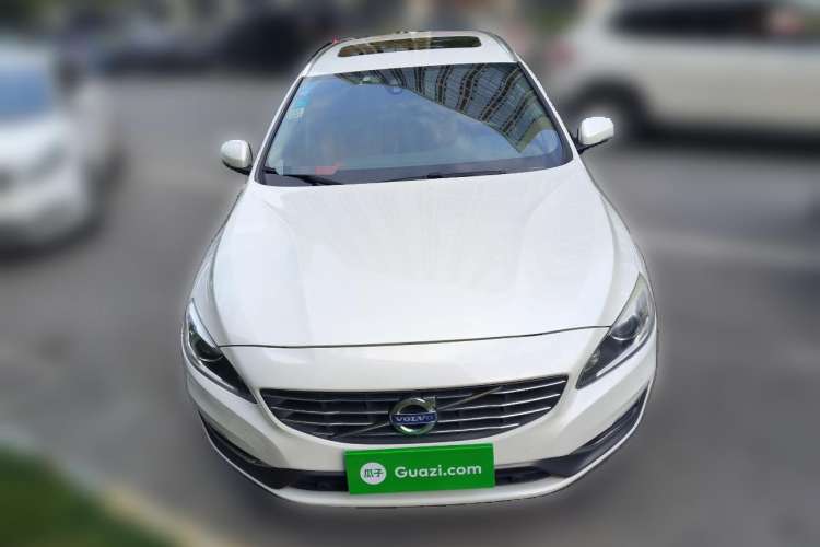 Used Volvo V60 2015 T5 Zhiya Edition Front