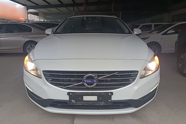 Used Volvo V60 2015 T5 Zhiya Edition Front
