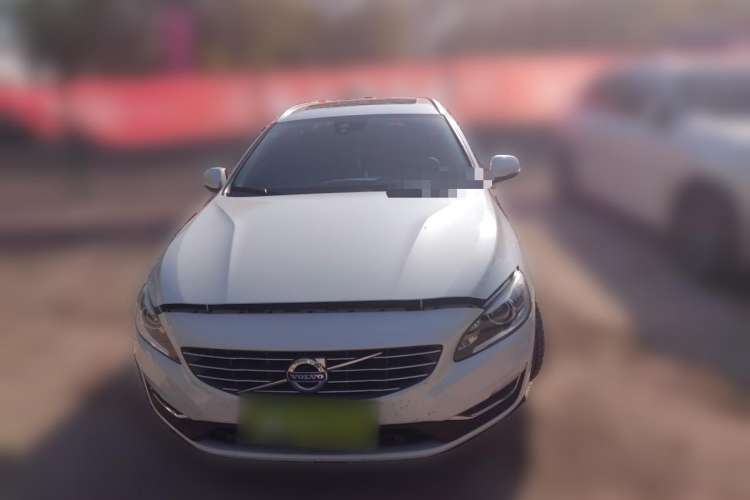Used Volvo V60 2015 T5 Zhiyi Edition Front