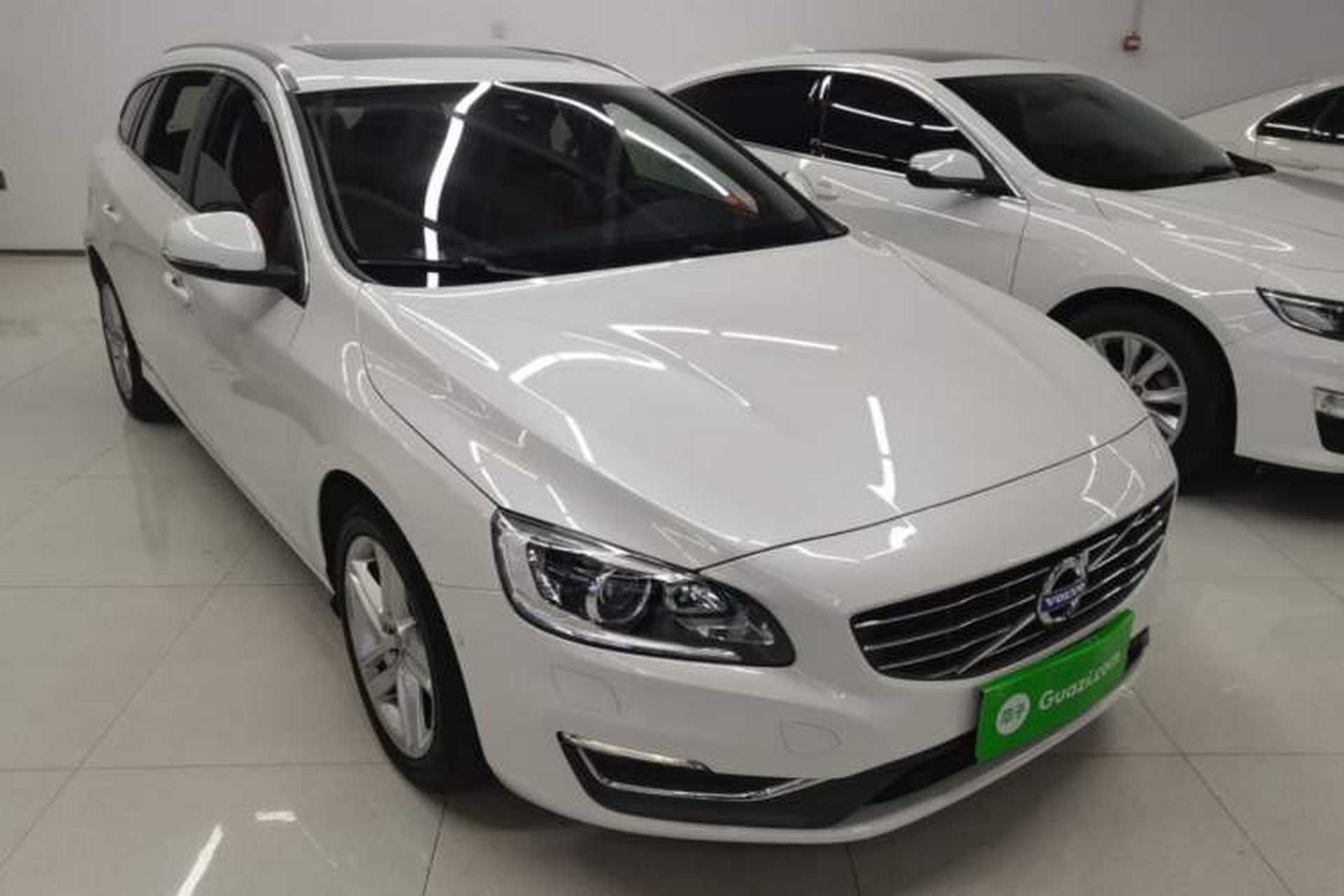 Used Volvo V60 2015 T5 Zhiya Edition Front Right 45 Deg