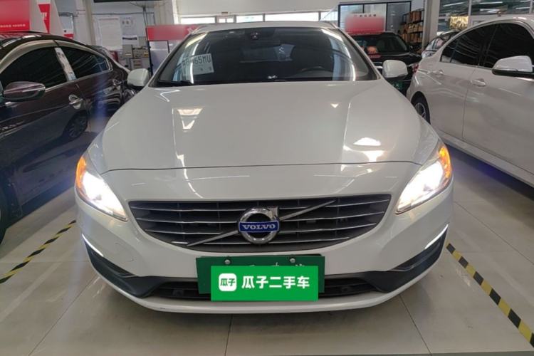 Used Volvo V60 2015 T5 Zhiyi Edition Front
