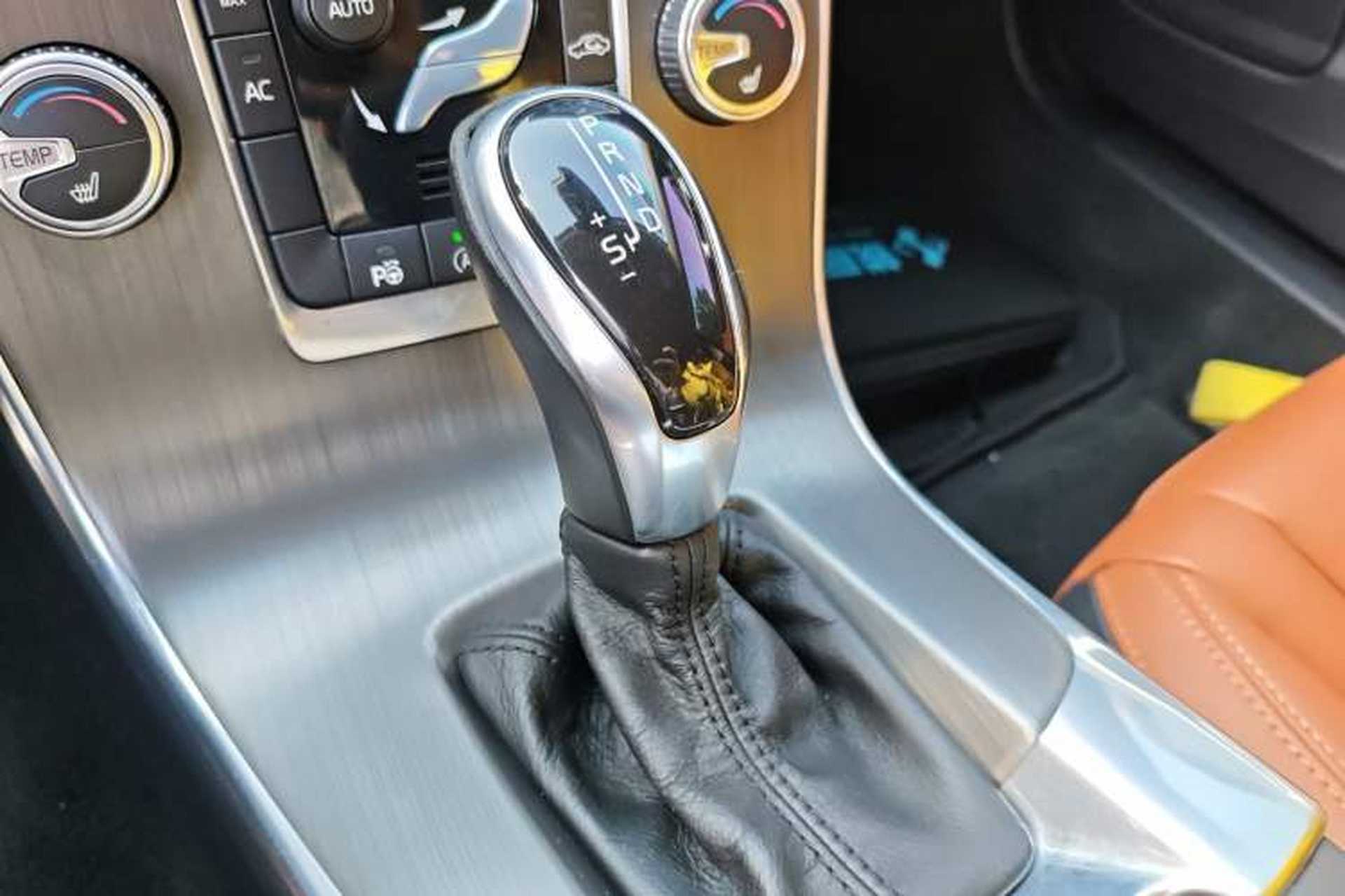 Used Volvo V60 2015 T5 Zhiya Edition Gear Lever