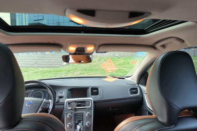Used Volvo V60 2015 T5 Zhiya Edition Headliner
