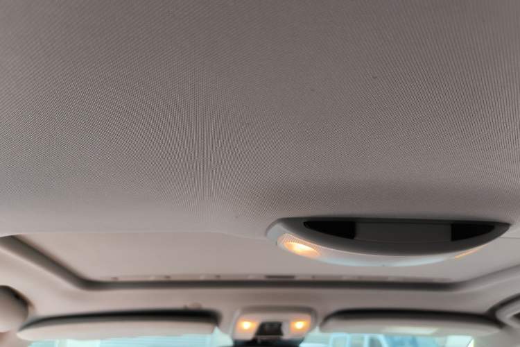 Used Volvo V60 2015 T5 Zhiyi Edition Headliner