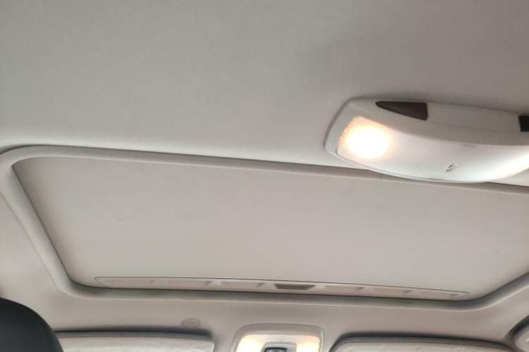 Used Volvo V60 2015 T5 Zhiya Edition Headliner