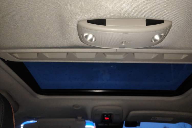 Used Volvo V60 2015 T5 Zhiyi Edition Headliner
