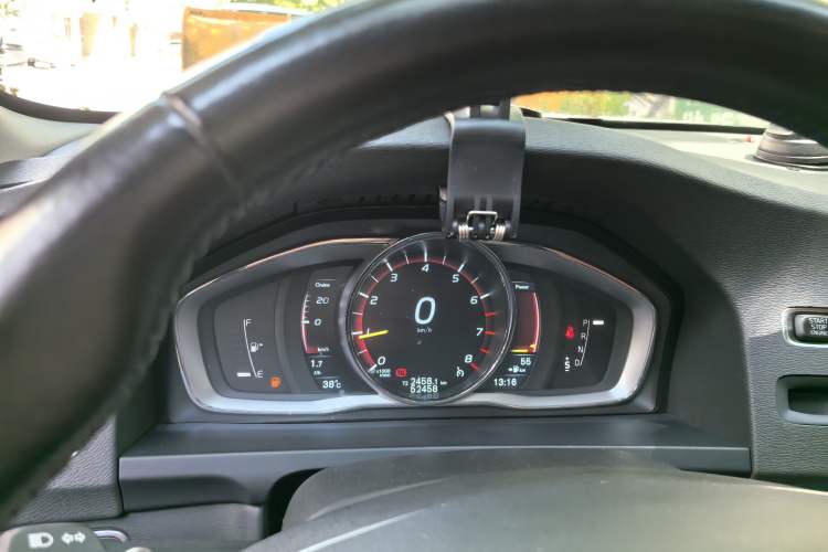 Used Volvo V60 2015 T5 Zhiya Edition Instrument Cluster