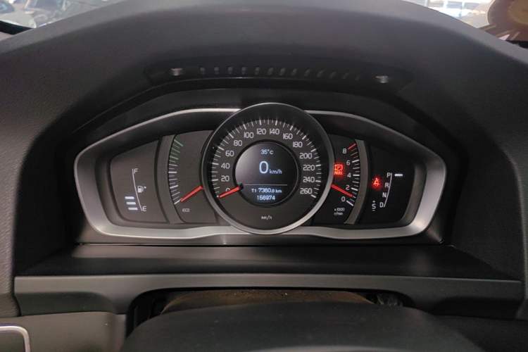 Used Volvo V60 2015 T5 Zhiyi Edition Instrument Cluster