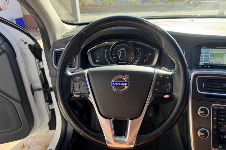 Used Volvo V60 2015 T5 Zhiya Edition Interior 2