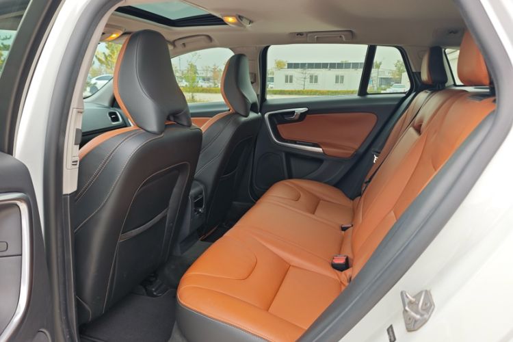 Used Volvo V60 2015 T5 Zhiya Edition Interior 3