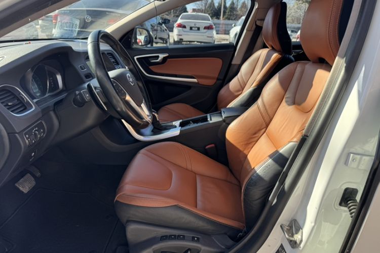 Used Volvo V60 2015 T5 Zhiya Edition Interior 5