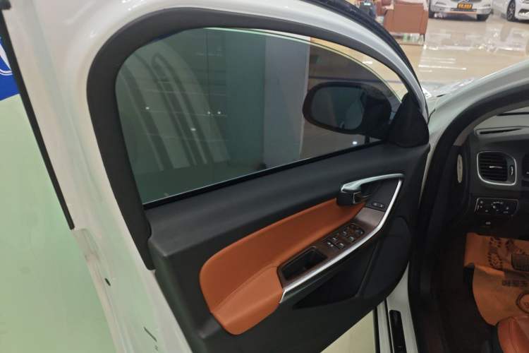 Used Volvo V60 2015 T5 Zhiyi Edition Left Front Door Interior