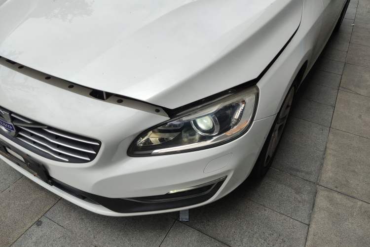 Used Volvo V60 2015 T5 Zhiya Edition Left Front Headlight