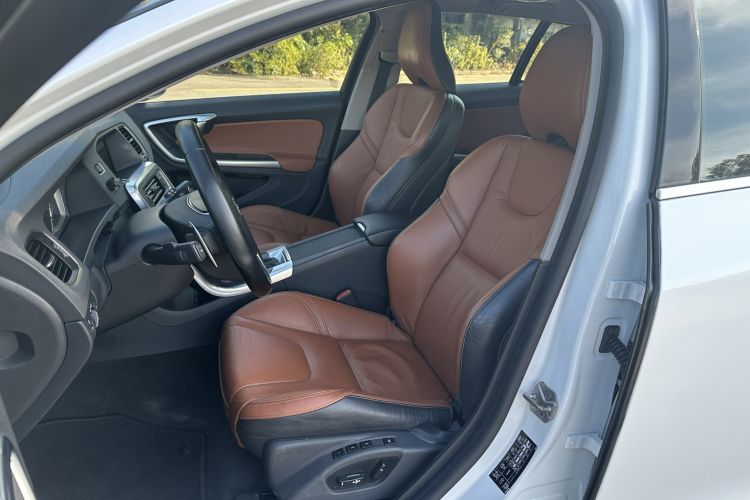 Used Volvo V60 2015 T5 Zhiya Edition Left Front Seat