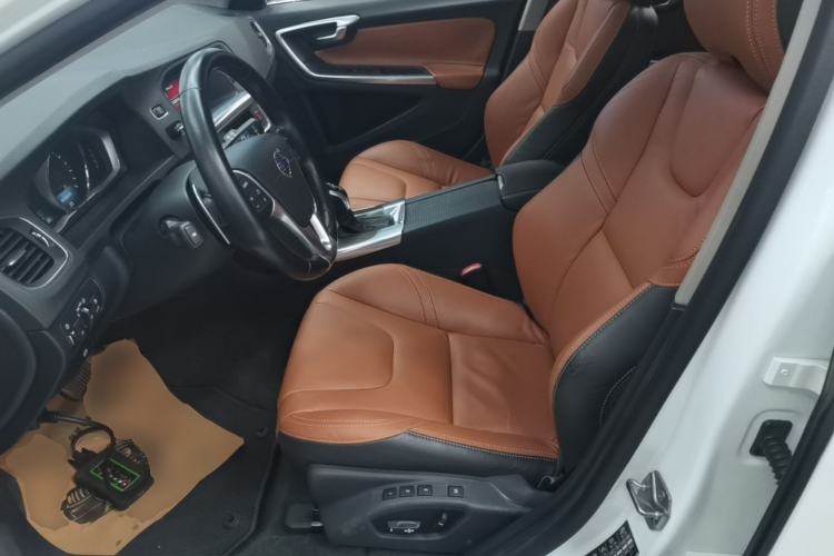 Used Volvo V60 2015 T5 Zhiya Edition Left Front Seat