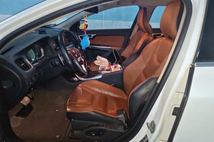 Used Volvo V60 2015 T5 Zhiya Edition Left Front Seat