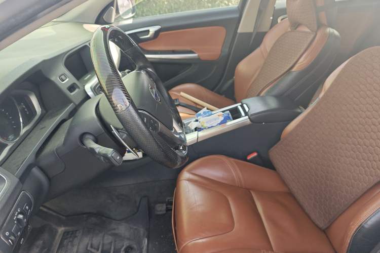 Used Volvo V60 2015 T5 Zhiya Edition Left Front Seat