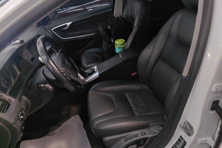 Used Volvo V60 2015 T5 Zhiyi Edition Left Front Seat