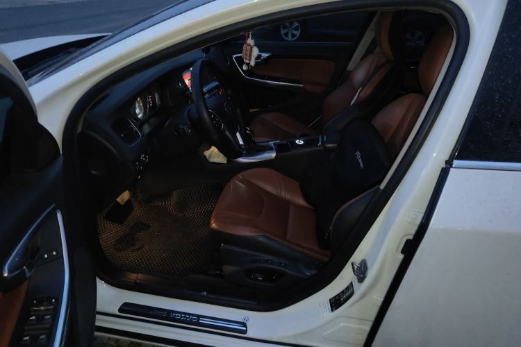 Used Volvo V60 2015 T5 Zhiyi Edition Left Front Seat