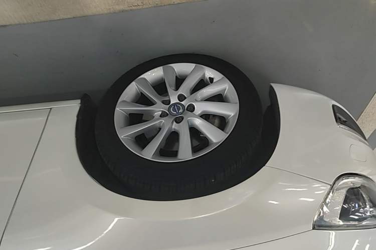 Used Volvo V60 2015 T5 Zhiyi Edition Left Front Wheel Hub