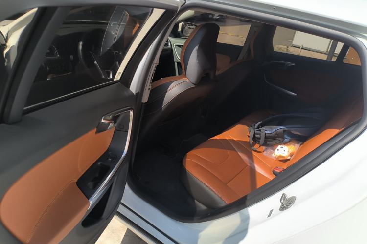 Used Volvo V60 2015 T5 Zhiyi Edition Left Rear Seat