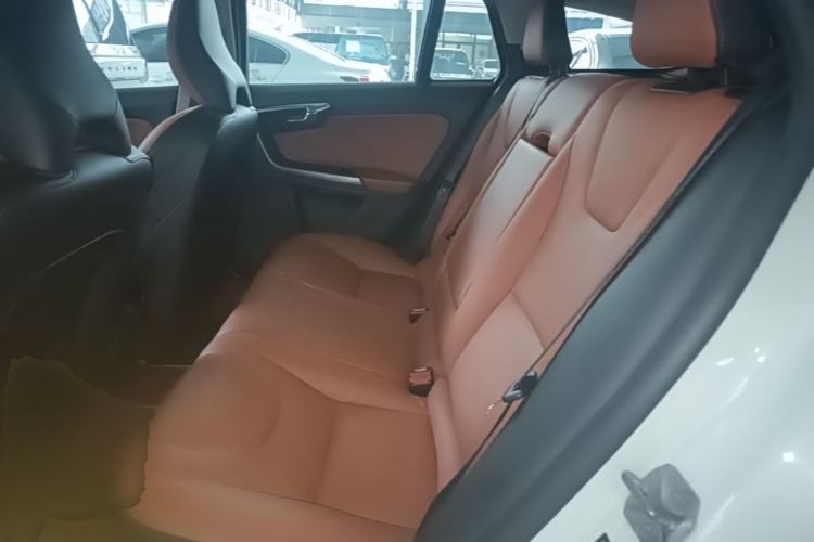 Used Volvo V60 2015 T5 Zhiya Edition Left Rear Seat