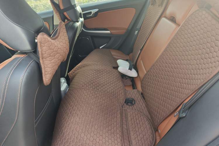 Used Volvo V60 2015 T5 Zhiya Edition Left Rear Seat