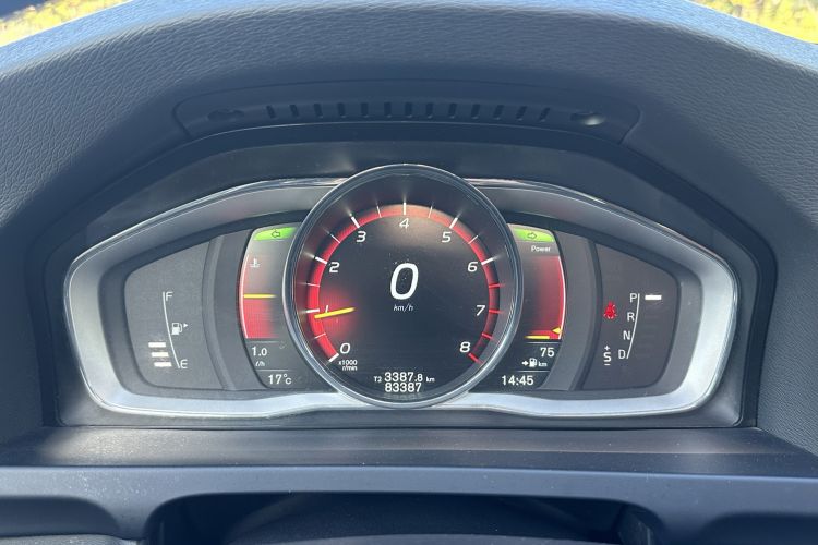 Used Volvo V60 2015 T5 Zhiya Edition Odometer Close Up