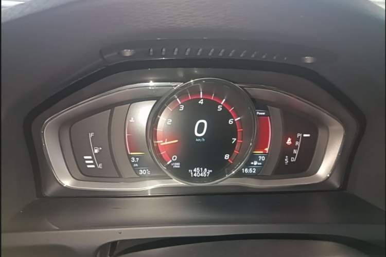 Used Volvo V60 2015 T5 Zhiya Edition Odometer Close Up