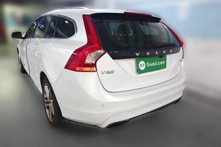Used Volvo V60 2015 T5 Zhiya Edition Rear Left 45 Deg