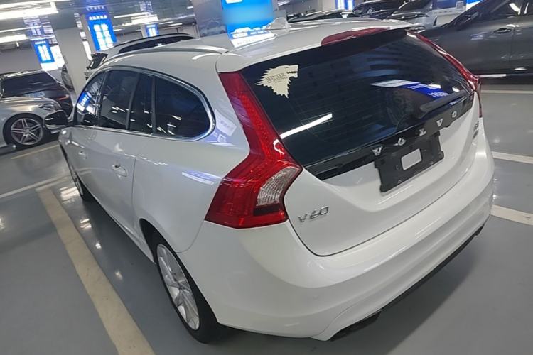 Used Volvo V60 2015 T5 Zhiyi Edition Rear Left 45 Deg
