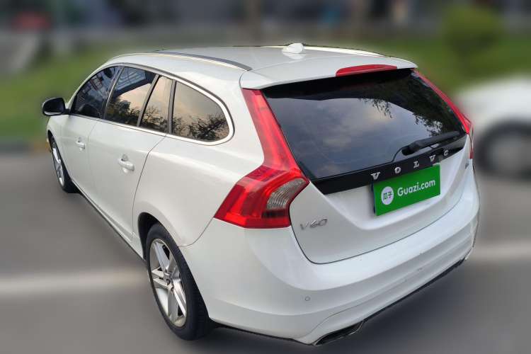 Used Volvo V60 2015 T5 Zhiya Edition Rear Left 45 Deg