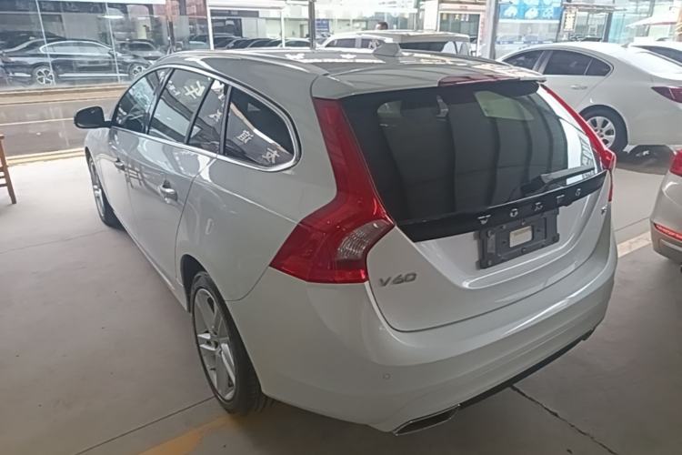 Used Volvo V60 2015 T5 Zhiya Edition Rear Left 45 Deg