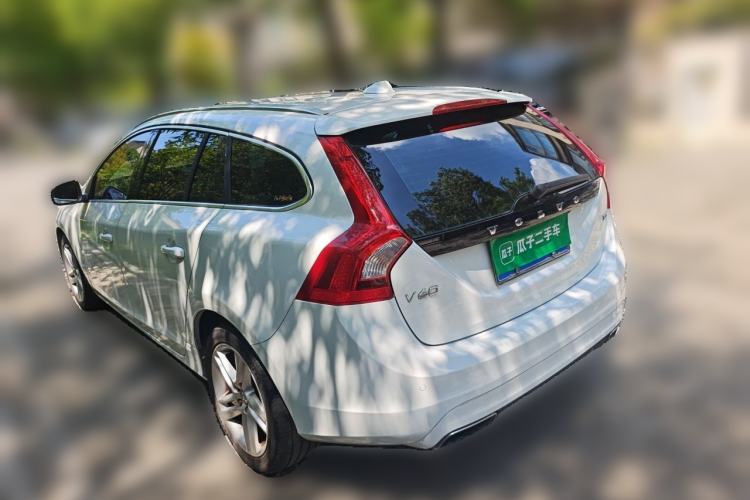 Used Volvo V60 2015 T5 Zhiya Edition Rear Left 45 Deg