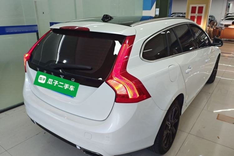 Used Volvo V60 2015 T5 Zhiyi Edition Rear Right 45 Deg