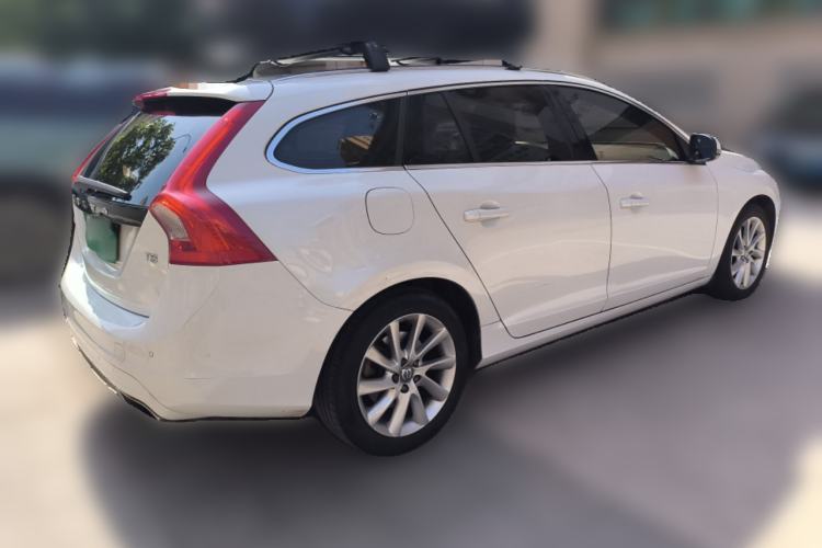 Used Volvo V60 2015 T5 Zhiyi Edition Rear Right 45 Deg
