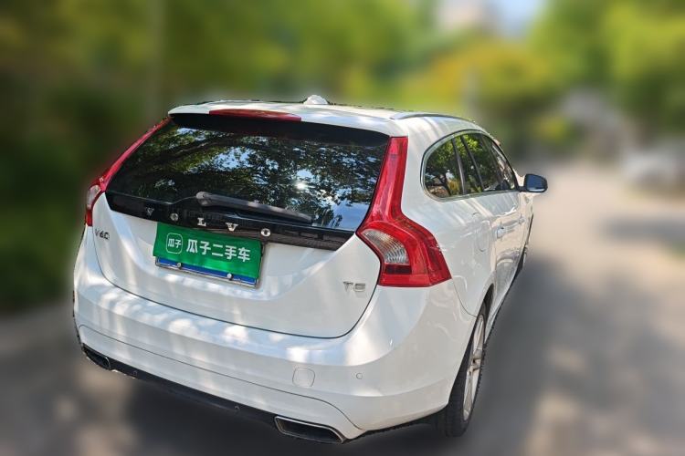 Used Volvo V60 2015 T5 Zhiya Edition Rear Right 45 Deg