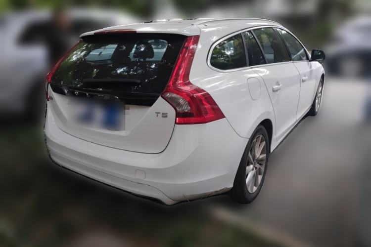 Used Volvo V60 2015 T5 Zhiyi Edition Rear Right 45 Deg