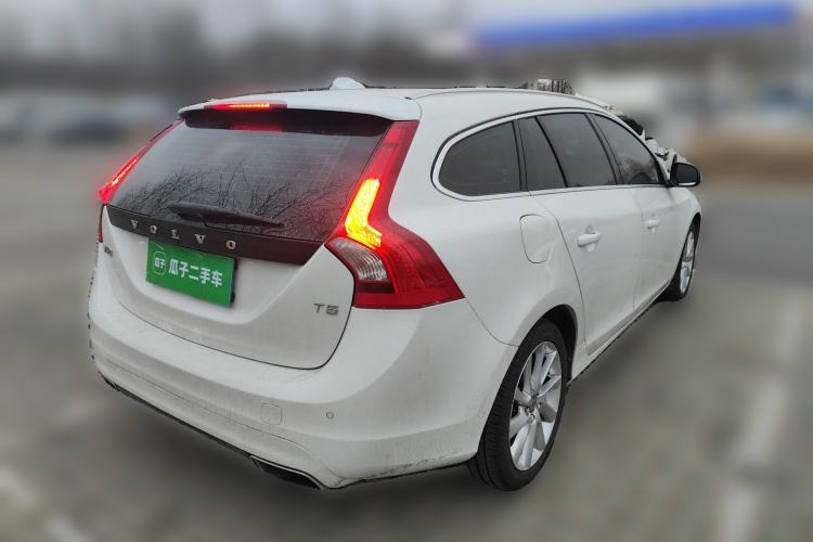 Used Volvo V60 2015 T5 Zhiyi Edition Rear Right 45 Deg