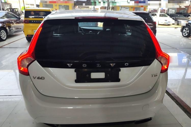 Used Volvo V60 2015 T5 Zhiyi Edition Rear