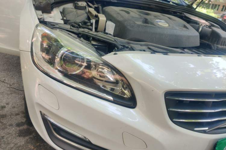 Used Volvo V60 2015 T5 Zhiya Edition Right Front Headlight