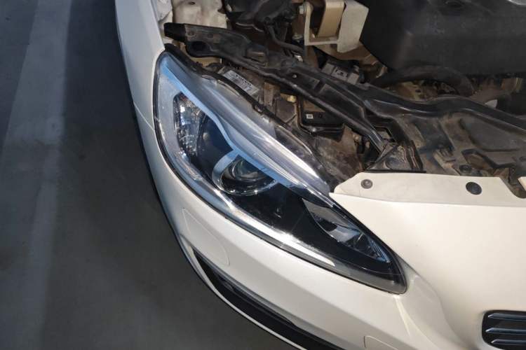Used Volvo V60 2015 T5 Zhiya Edition Right Front Headlight