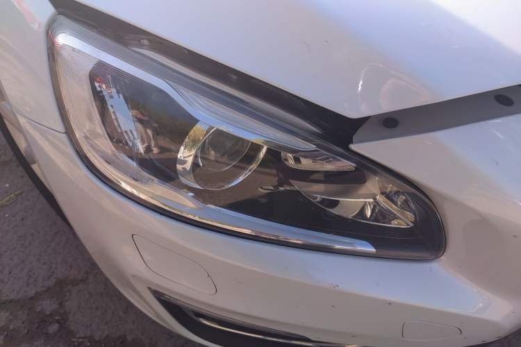 Used Volvo V60 2015 T5 Zhiyi Edition Right Front Headlight
